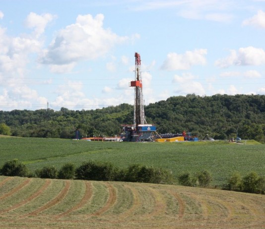 natural gas rig
