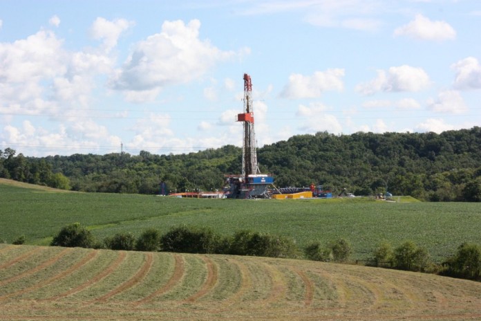 natural gas rig