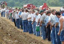 Manure expo: Don’t miss a minute of the action Manure Expo attendees