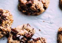 Soft & Chewy Chocolate Chip Cookies