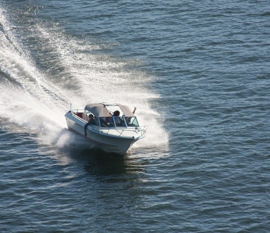 ODNR shares safety tips for National Safe Boating Week speedboat