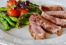 Learning to dine with diabetes asparagus, tomatos and steak