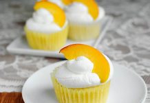 Peaches ‘n’ Cream Cupcakes
Peaches 'n Cream Cupcakes
