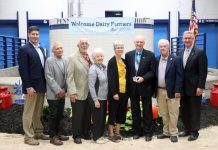 Moff, McMurray receive All-American Dairy Show awards