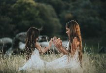 Cousins do count girls playing