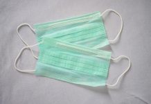 Stay a cow length apart facemask