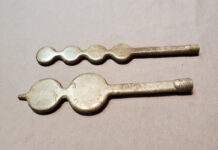 Help us solve the mystery of Item No. 1249 ITEM NO. 1249