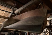 The wheat harvest: To winnow, grind and bag winnowing tray