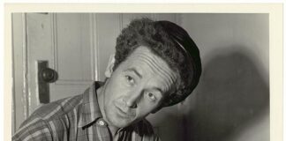 ‘Left wing, right wing, chicken wing; it’s all the same to me’