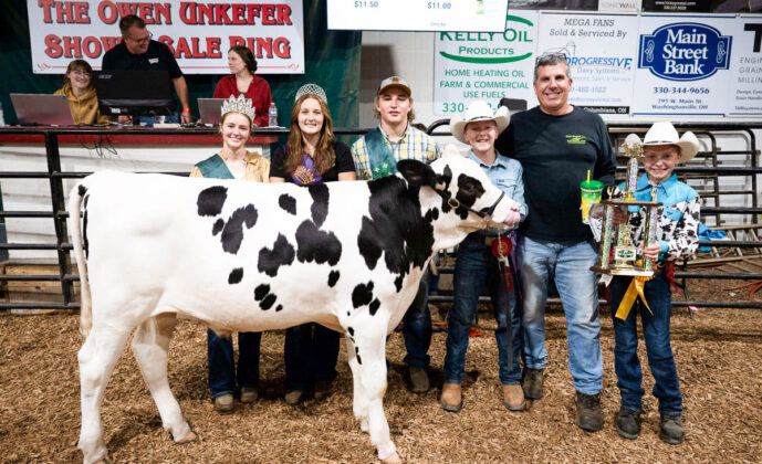 RESERVE CHAMPION DAIRY BEEF FEEDER: AUSTIN LINDESMITH