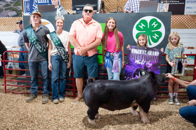RESERVE CHAMPION HOG: LILY SANOR