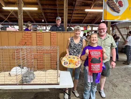 RESERVE CHAMPION FRYER RABBIT: MOLLY CROASMUN