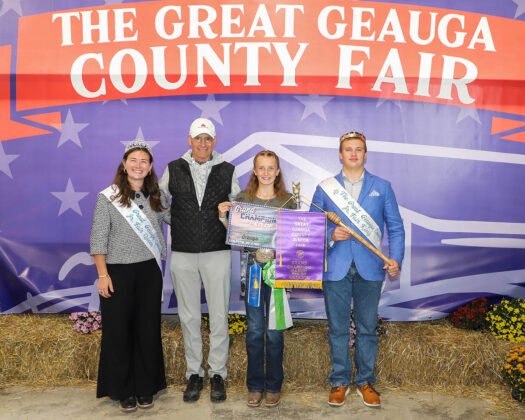 GRAND CHAMPION MARKET CHICKENS: GWEN HESS
