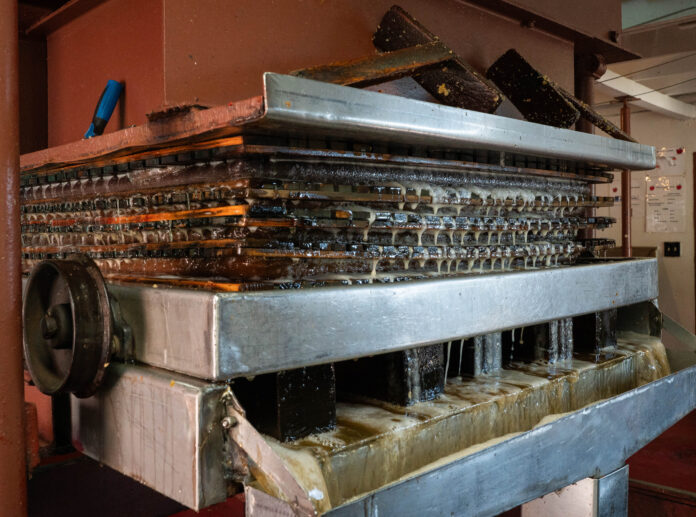 apple cider press Sally's Cider Press