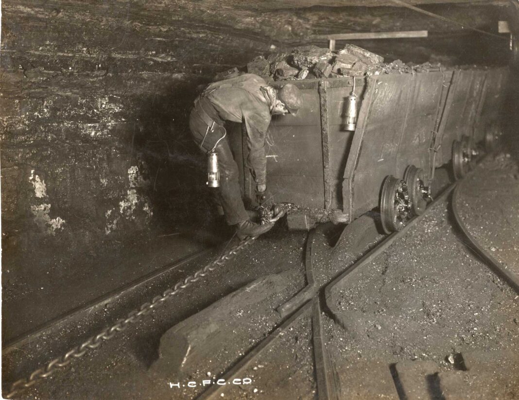 Miner-transporting-Coal-web