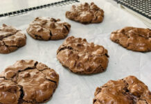 Flourless Fudge Cookies
