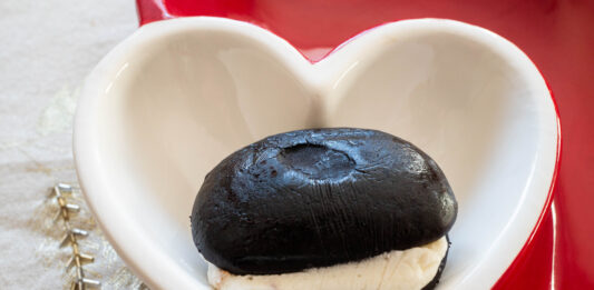 How to make a classic chocolate gob Chocolate gob