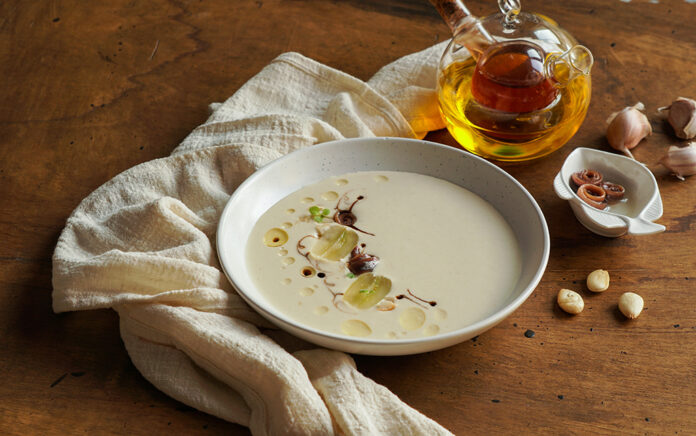 ajo blanco soup, spanish