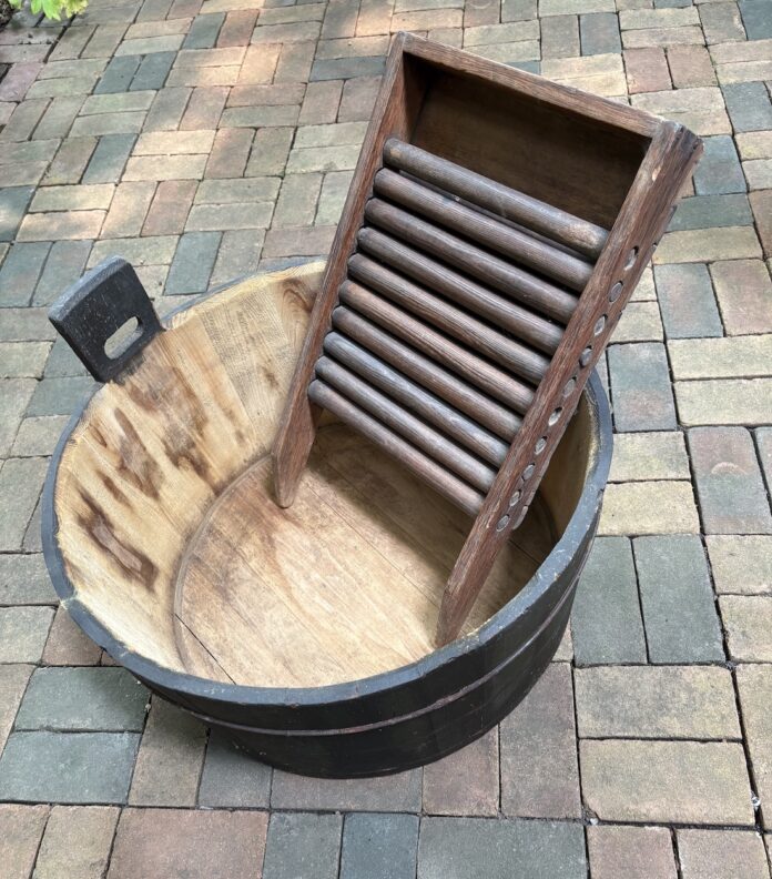 locher washboard and tub