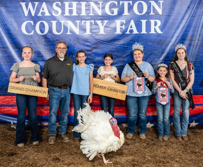 GRAND CHAMPION MARKET TURKEY: ZOEY HINDEL