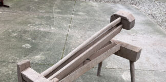 Flax braking and scutching: Pioneer methods for making linen